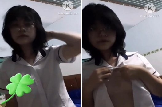 Em bé mặt ngây thơ có thân hình cực phẩm